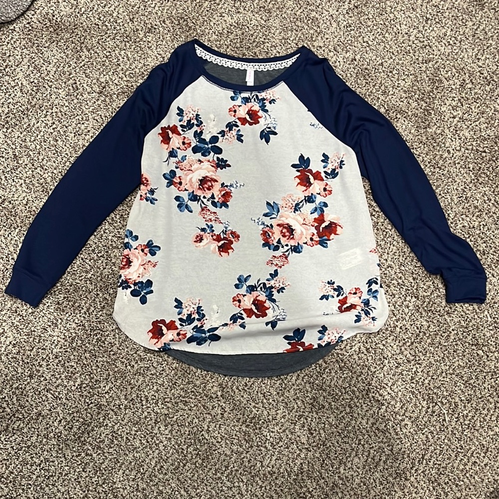 Flower long sleeve blouse